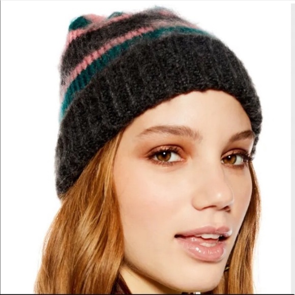 🎀 5/$20 🎀 NWT Topshop Striped Knit Beanie - Picture 1 of 14